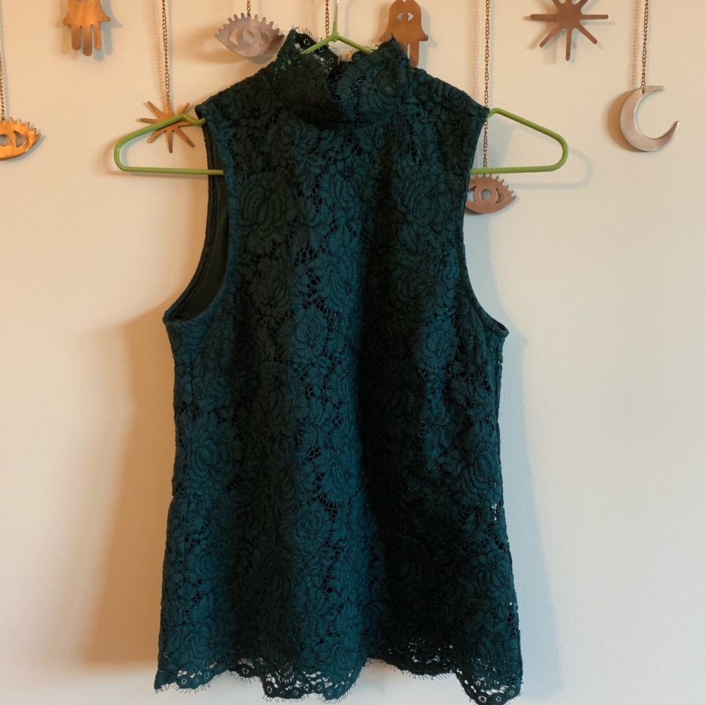Sleeveless Turtle Neck Top